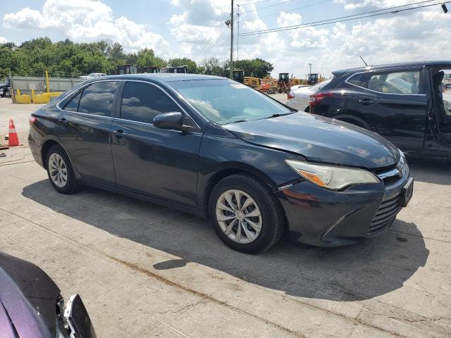 4T1BF1FK8HU347288 - 2017 TOYOTA CAMRY LE BLUE photo 4