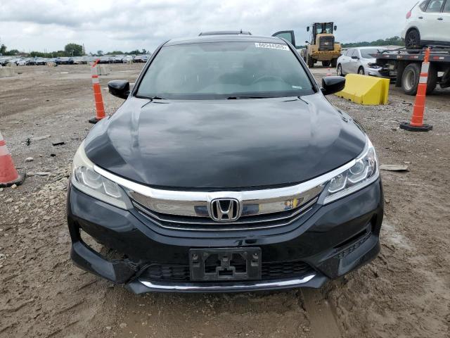 1HGCR2F52GA070882 - 2016 HONDA ACCORD SPORT 黑色 照片 5