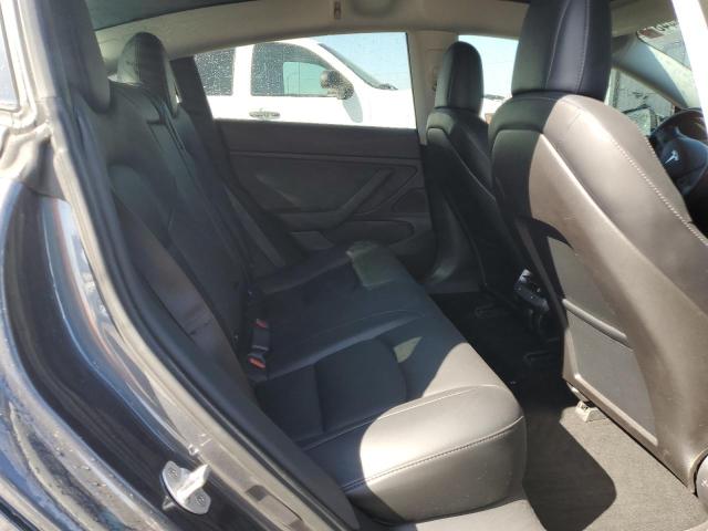 5YJ3E1EB5JF185311 - 2018 TESLA MODEL 3 رمادي صورة 10