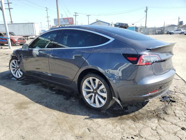 5YJ3E1EB5JF185311 - 2018 TESLA MODEL 3 رمادي صورة 2