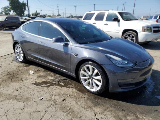 5YJ3E1EB5JF185311 - 2018 TESLA MODEL 3 رمادي صورة 4