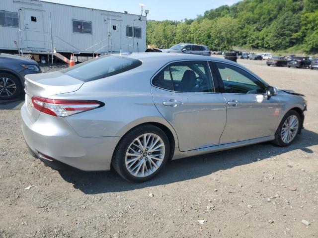 4T1B11HK3KU783713 - 2019 TOYOTA CAMRY L 银色 照片 3