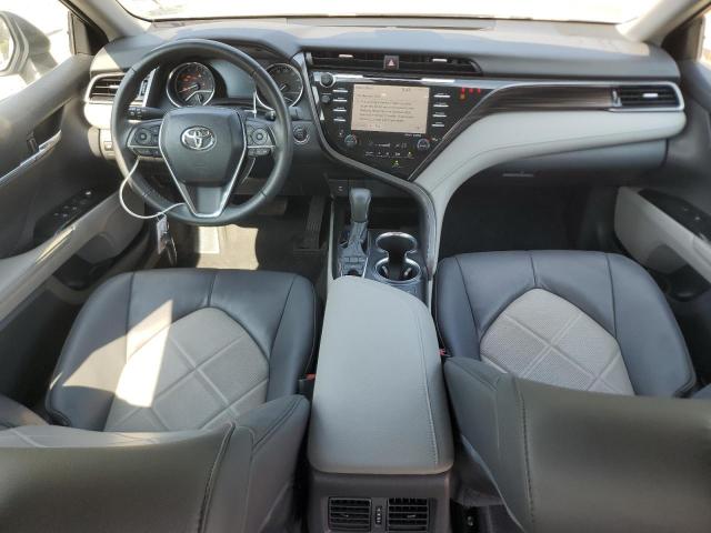 4T1B11HK3KU783713 - 2019 TOYOTA CAMRY L 银色 照片 8