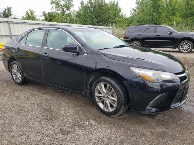 4T1BF1FK0HU310736 - 2017 TOYOTA CAMRY LE 黑色 照片 4