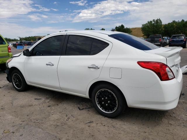 3N1CN7AP2GL846150 - 2016 NISSAN VERSA S WHITE photo 2