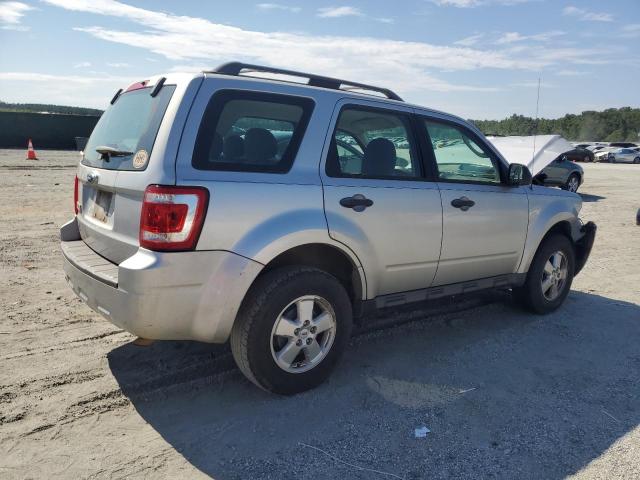 1FMCU02749KB70919 - 2009 FORD ESCAPE XLS SILVER photo 3