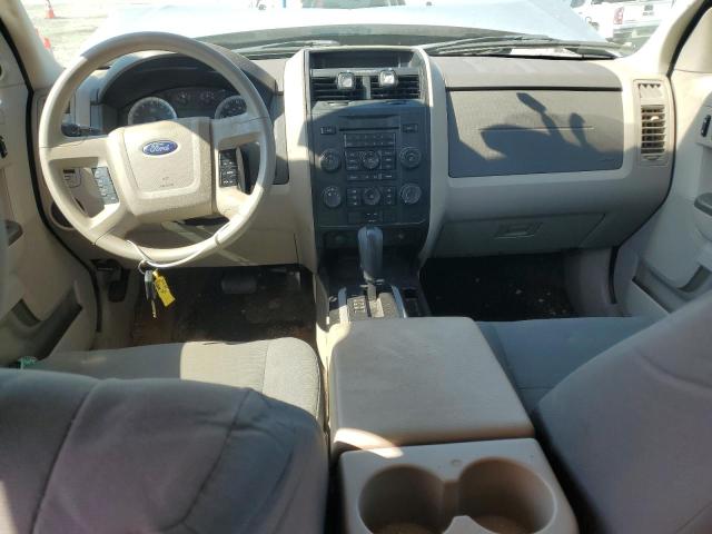 1FMCU02749KB70919 - 2009 FORD ESCAPE XLS SILVER photo 8