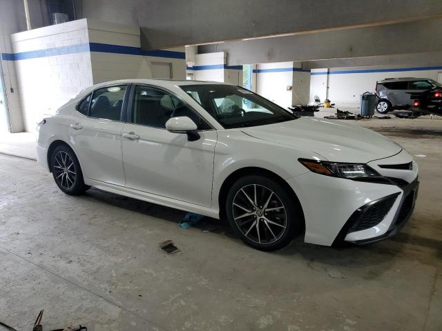 4T1T11AK6RU863516 - 2024 TOYOTA CAMRY SE NIGHT SHADE WHITE photo 4