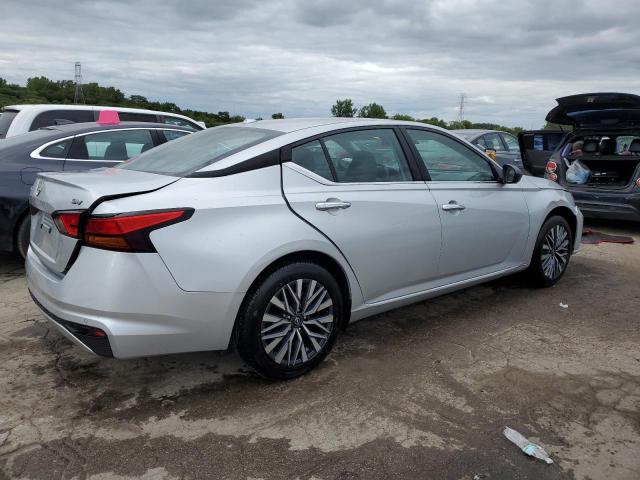 1N4BL4DV2RN302697 - 2024 NISSAN ALTIMA SV SILVER photo 3