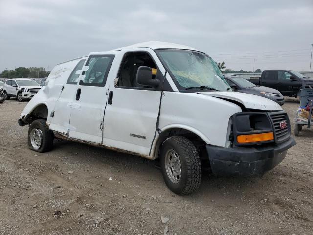 1GTGG25VX51134719 - 2005 GMC SAVANA G2500 WHITE photo 4