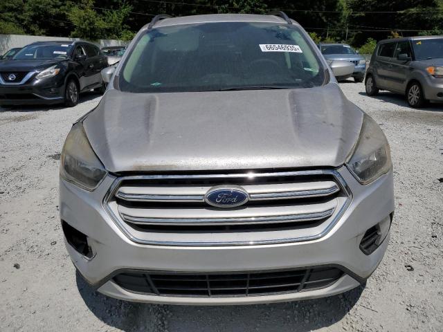 1FMCU9GD2JUB28549 - 2018 FORD ESCAPE SE Silber Foto 5