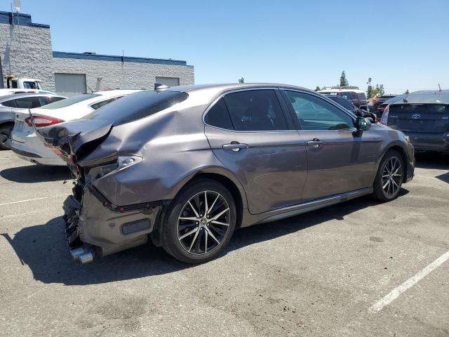4T1G11AK1NU648797 - 2022 TOYOTA CAMRY SE GRAY photo 3