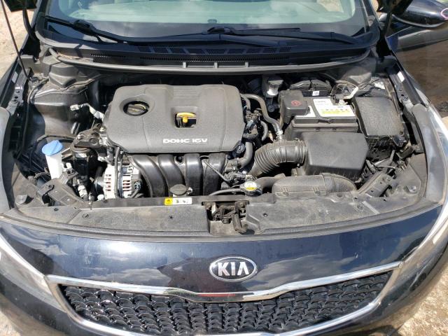 3KPFK4A71JE229268 - 2018 KIA FORTE LX BLACK photo 11