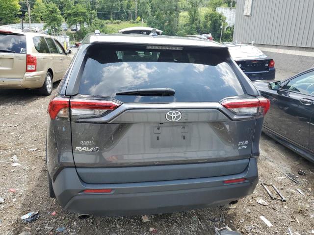 2T3P1RFV1LW109246 - 2020 TOYOTA RAV4 XLE CHARCOAL photo 6