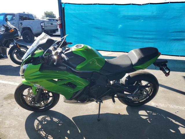 JKAEXEE13CDA00908 - 2012 KAWASAKI EX650 EC GREEN photo 3