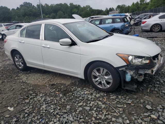 1HGCP26489A157816 - 2009 HONDA ACCORD LXP WHITE photo 4