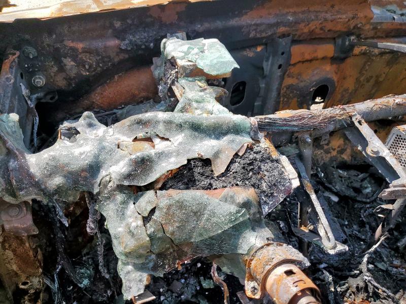 5YFBURHE2FP269276 - 2015 TOYOTA COROLLA L BURN photo 9