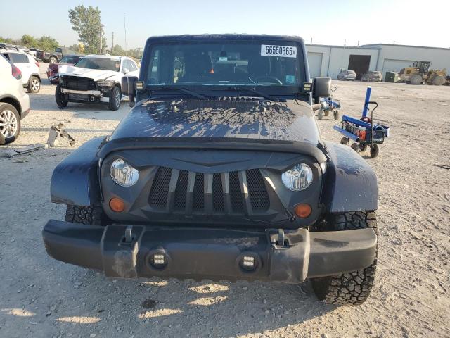1C4BJWEGXDL546517 - 2013 JEEP WRANGLER U SAHARA BLUE photo 5