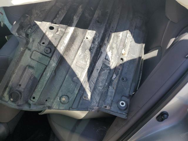 4T1C11AK1MU574102 - 2021 TOYOTA CAMRY LE 银色 照片 10