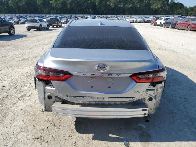 4T1C11AK1MU574102 - 2021 TOYOTA CAMRY LE 银色 照片 6