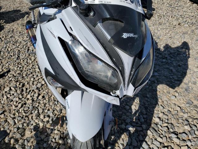 JKAEX8B19FDA21806 - 2015 KAWASAKI EX300 B WHITE photo 9