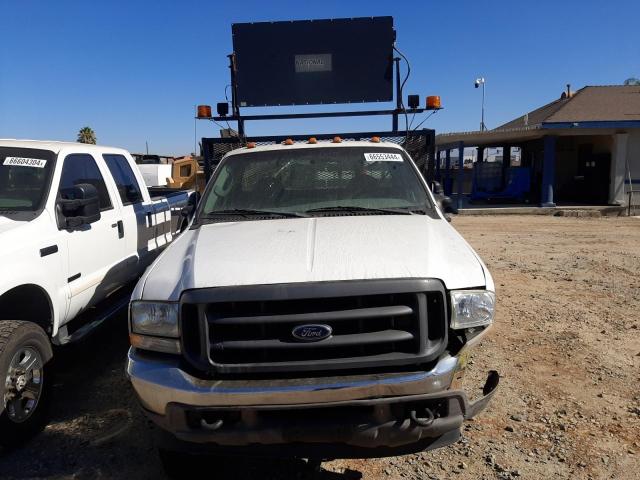 1FDXF46S23EA02252 - 2003 FORD F450 SUPER DUTY WHITE photo 5