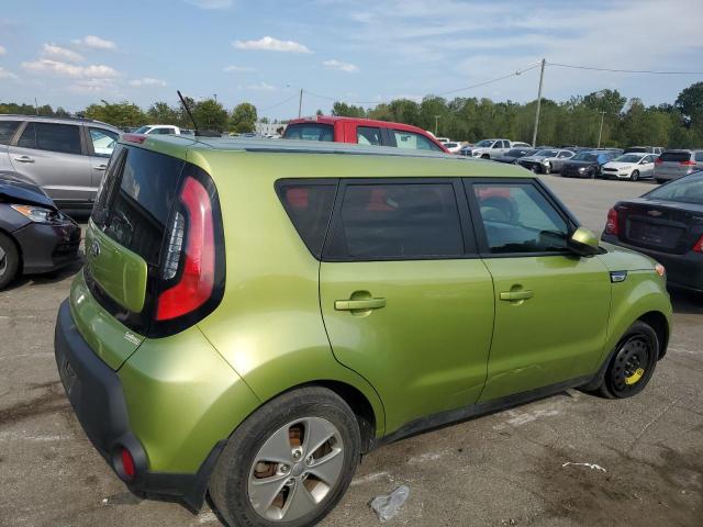 KNDJN2A23F7803175 - 2015 KIA SOUL GREEN photo 3