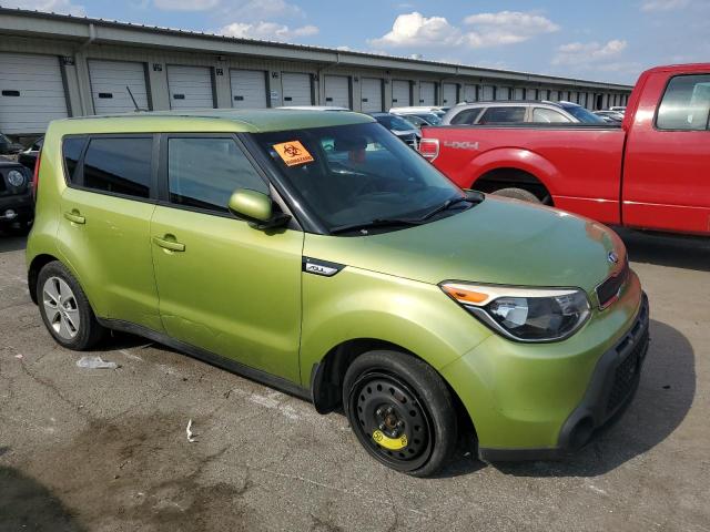 KNDJN2A23F7803175 - 2015 KIA SOUL GREEN photo 4