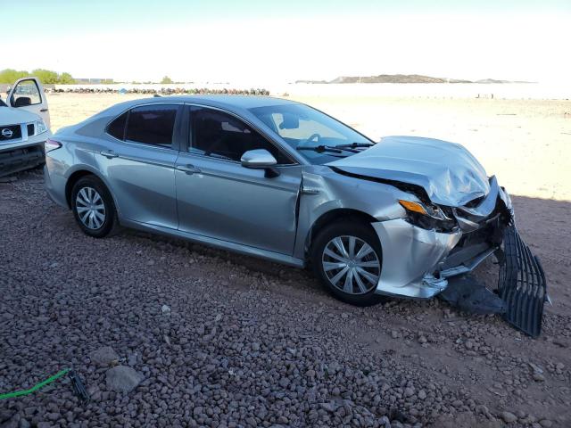 4T1C31AK1LU545496 - 2020 TOYOTA CAMRY LE SILVER photo 4