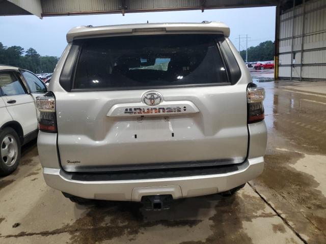 JTEEU5JR5P5289017 - 2023 TOYOTA 4RUNNER SR5 SILVER photo 6