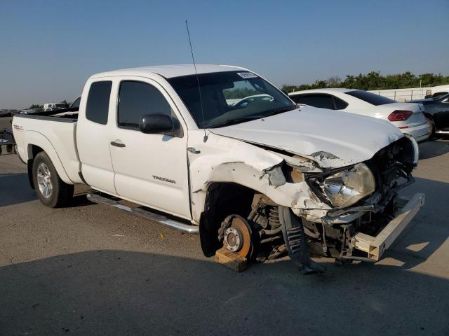 5TETU62N16Z222195 - 2006 TOYOTA TACOMA PRERUNNER ACCESS CAB WHITE photo 4