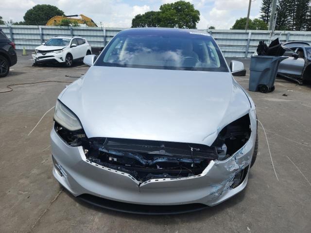 5YJXCAE24GF004313 - 2016 TESLA MODEL X SILVER photo 5