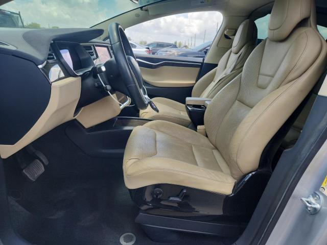 5YJXCAE24GF004313 - 2016 TESLA MODEL X SILVER photo 7