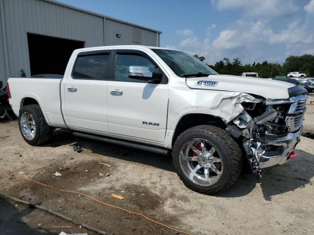 1C6RRERT5KN898597 - 2019 RAM 1500 LARAMIE WHITE photo 4