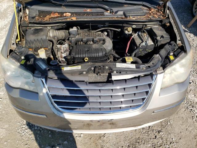 2A8HR64X18R149191 - 2008 CHRYSLER TOWN AND C LIMITED GOLD photo 11