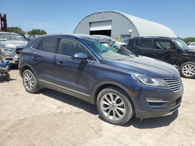 5LMCJ2C93HUL04887 - 2017 LINCOLN MKC SELECT BLUE photo 4