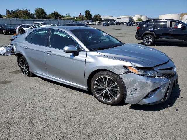 4T1B11HK3KU800056 - 2019 TOYOTA CAMRY L 银色 照片 4