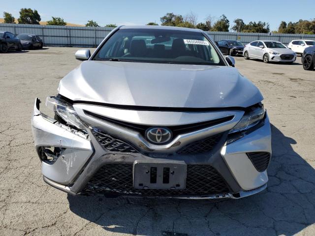 4T1B11HK3KU800056 - 2019 TOYOTA CAMRY L 银色 照片 5
