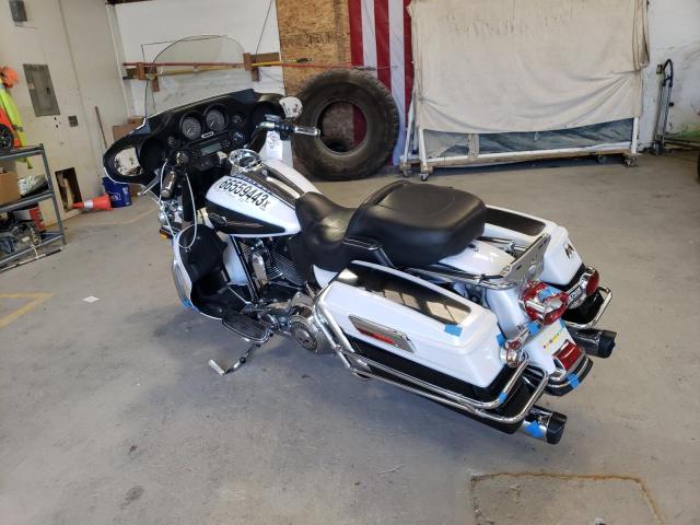 1HD1FC4128Y617905 - 2008 HARLEY-DAVIDSON FLHTCUI 白色 照片 3