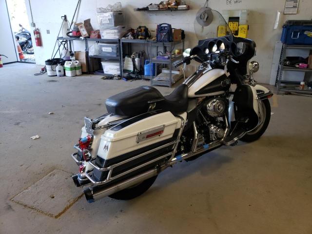 1HD1FC4128Y617905 - 2008 HARLEY-DAVIDSON FLHTCUI 白色 照片 4