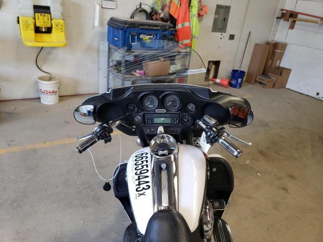 1HD1FC4128Y617905 - 2008 HARLEY-DAVIDSON FLHTCUI 白色 照片 5