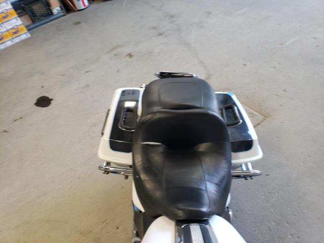 1HD1FC4128Y617905 - 2008 HARLEY-DAVIDSON FLHTCUI 白色 照片 6