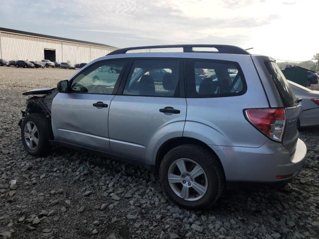 JF2SHABC5CH444741 - 2012 SUBARU FORESTER 2.5X Сріблястий фото 2