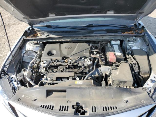 4T1F11AK1MU584626 - 2021 TOYOTA CAMRY XLE فضي صورة 11