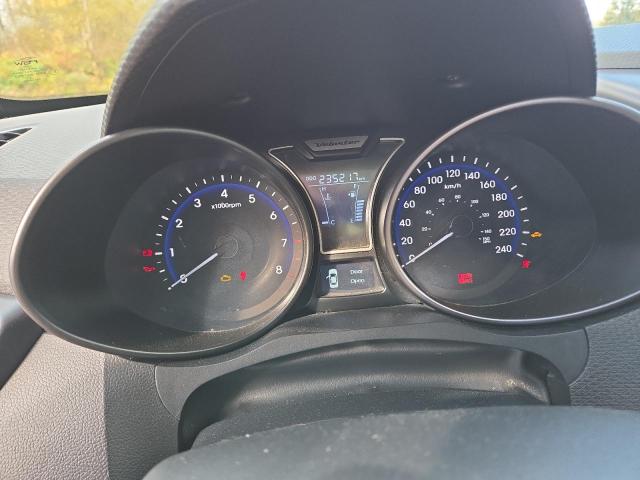 KMHTC6AE7FU242668 - 2015 HYUNDAI VELOSTER TURBO BLACK photo 9