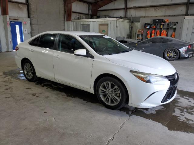 4T1BF1FK3GU142900 - 2016 TOYOTA CAMRY LE WHITE photo 4