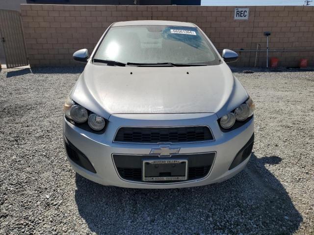 1G1JB5SH8C4211550 - 2012 CHEVROLET SONIC LS ვერცხლისფერი ფოტო 5