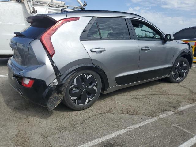 KNDCR3L1XP5027809 - 2023 KIA NIRO WIND SILVER photo 3