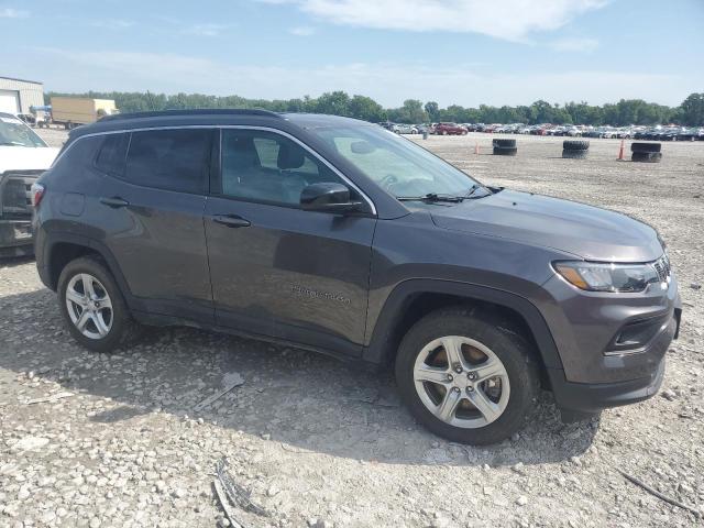 3C4NJDBNXPT544151 - 2023 JEEP COMPASS LATITUDE 灰色 照片 4