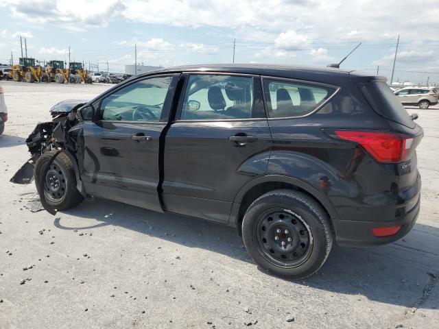 1FMCU0F78KUB56462 - 2019 FORD ESCAPE S შავი ფოტო 2